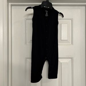 Kyte BABY black sleeveless 6-12 months romper onesie